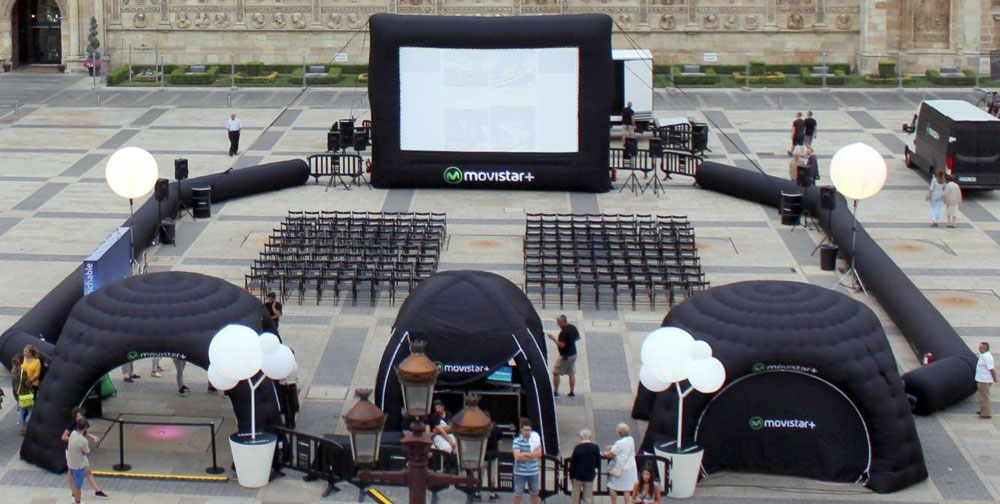 Águilas, uno de los trece municipios españoles elegidos por Movistar+ para convertirse en una gran sala de cine